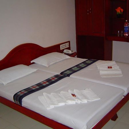 Hotel Yercaud International Ngoại thất bức ảnh